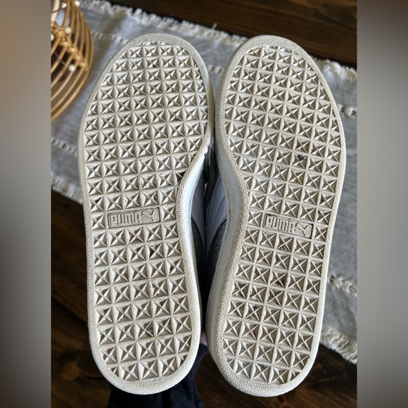 PUMA Silver sparkle glitter sneakers size 6.5, GUC, casual, sparkly women’s - Picture 4 of 6